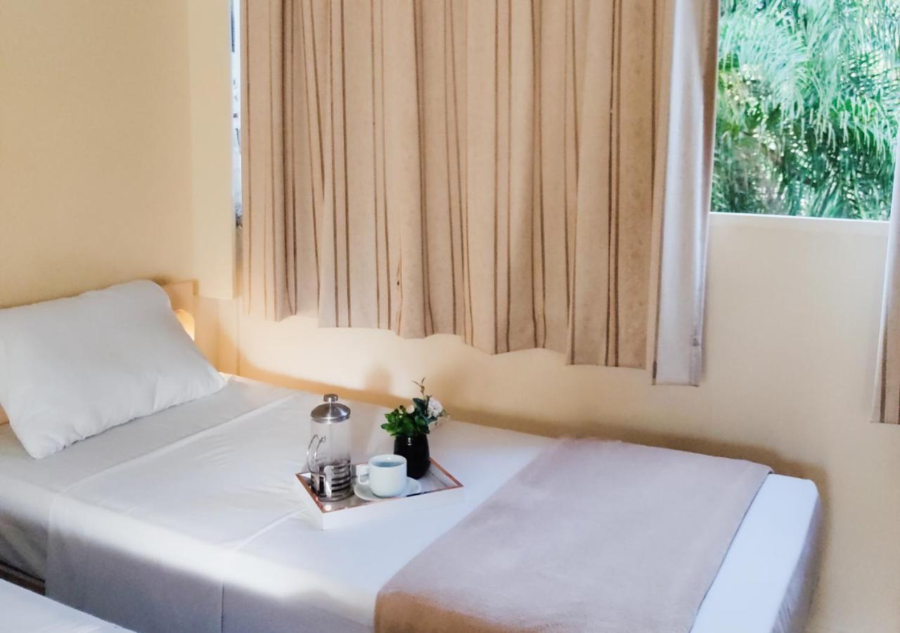 Hotel Harbor Inn ロンドリーナ エクステリア 写真